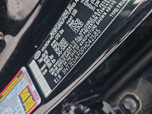 Used 2023 Hyundai Santa Cruz Limited w/ Cargo Package image 7