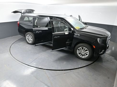 Used 2024 GMC Yukon XL SLT image 65