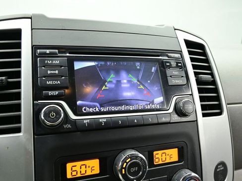 Used 2016 Nissan Frontier SV image 9