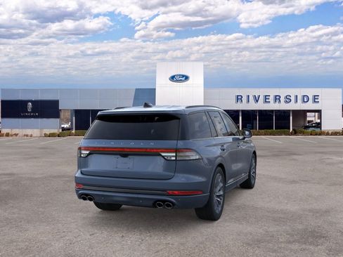 New 2026 Lincoln Aviator 2WD w/ Jet Appearance Package image 8