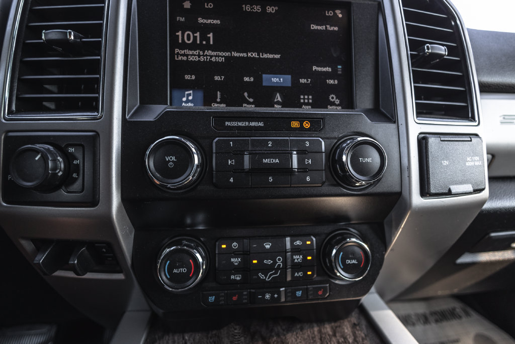 Used 2019 Ford F350 Lariat AWD/4WD image 13