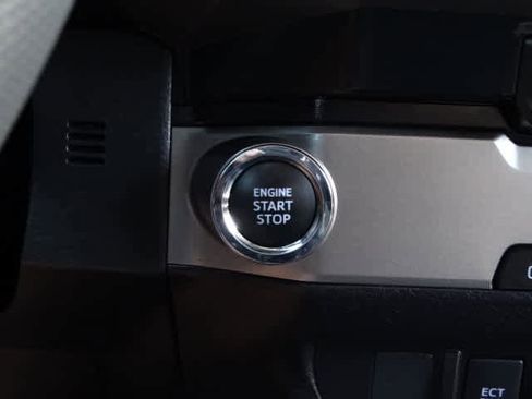 Used 2023 Toyota Tacoma SR5 RWD image 31