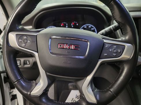 Used 2019 GMC Acadia SLE image 18