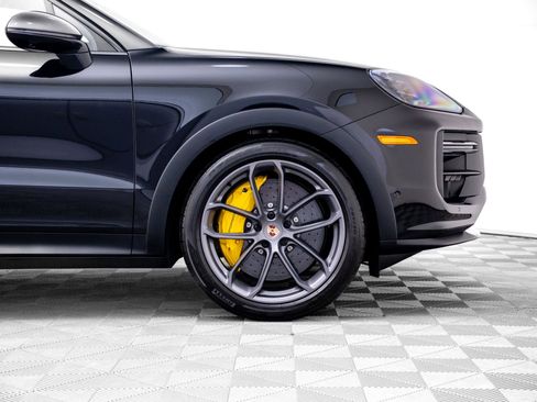Certified 2026 Porsche Cayenne Turbo GT AWD/4WD image 35