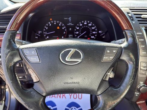 Used 2007 Lexus LS 460 L image 10