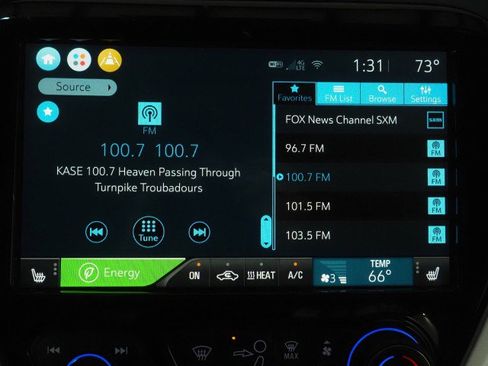 Used 2021 Chevrolet Bolt Premier w/ Infotainment Package image 33