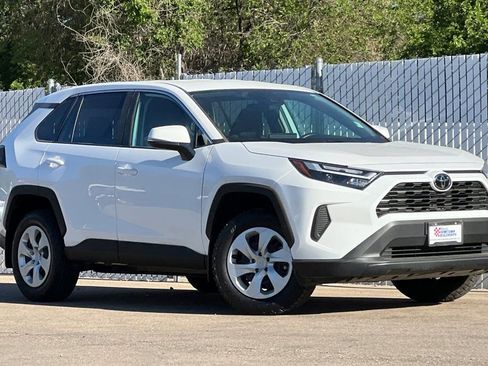 Used 2025 Toyota RAV4 LE AWD/4WD image 2