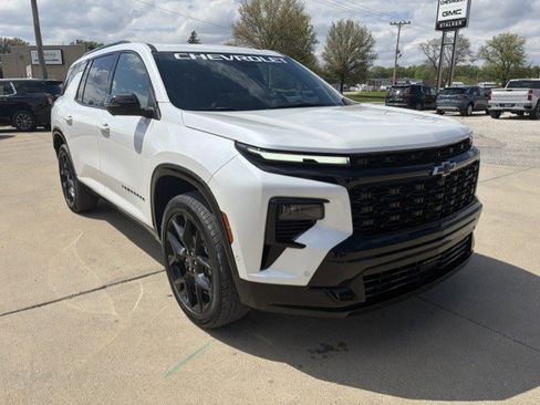 Certified 2025 Chevrolet Traverse RS AWD/4WD image 1