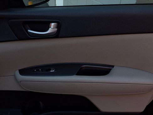 Used 2016 Kia Optima LX image 25