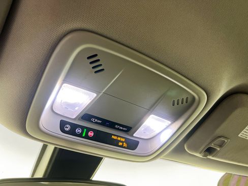 Used 2020 Chevrolet Malibu LT image 22