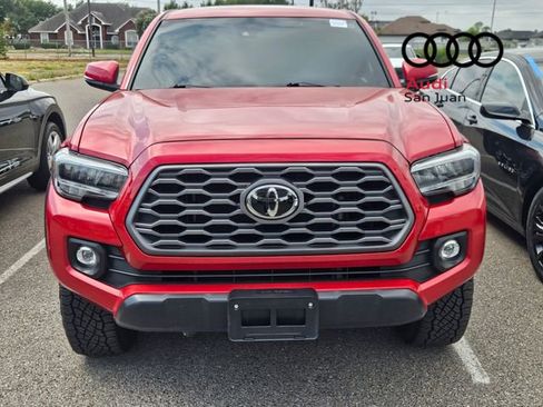 Used 2023 Toyota Tacoma TRD Off-Road image 2