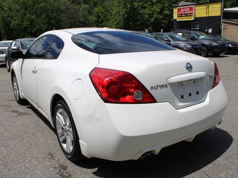 Used 2011 Nissan Altima 2.5 S w/ 2.5S Premium Pkg FWD image 10