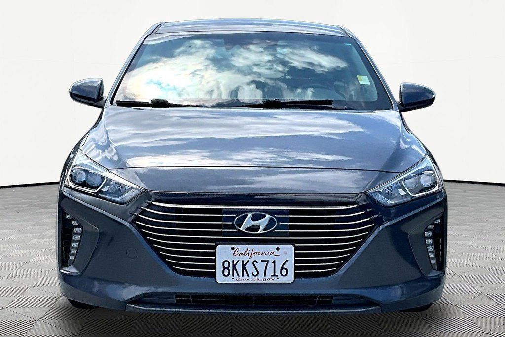 Used 2019 Hyundai Ioniq Limited FWD image 3