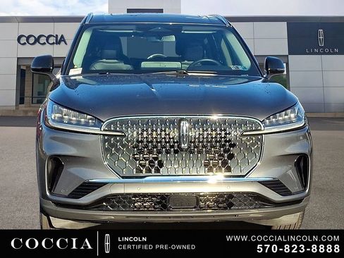 Certified 2025 Lincoln Aviator AWD image 2