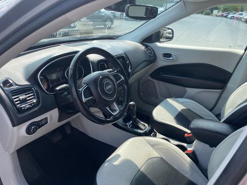 Used 2021 Jeep Compass Limited AWD/4WD image 13