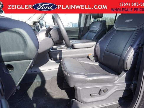 Used 2025 Ford Expedition Max Platinum image 22