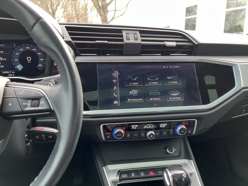 Used 2022 Audi Q3 2.0T Premium Plus w/ Premium Plus Package image 18