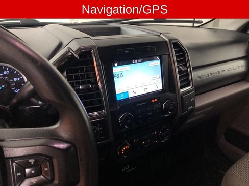 Used 2018 Ford F250 XLT w/ XLT Value Package AWD/4WD image 3