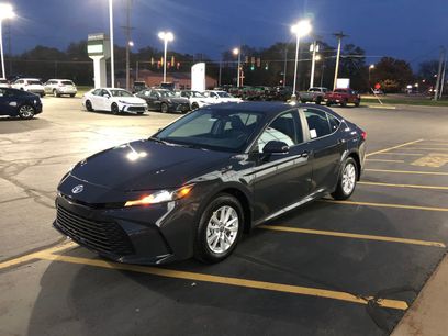 New 2026 Toyota Camry LE w/ Convenience Package