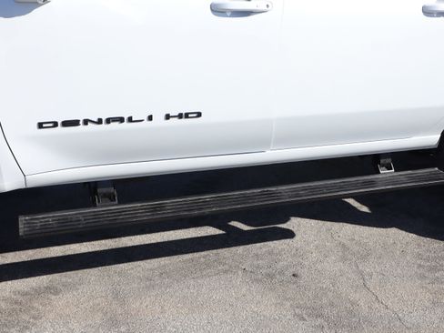 Used 2026 GMC Sierra 3500 Denali Ultimate w/ LPO, Black Badging Package image 37