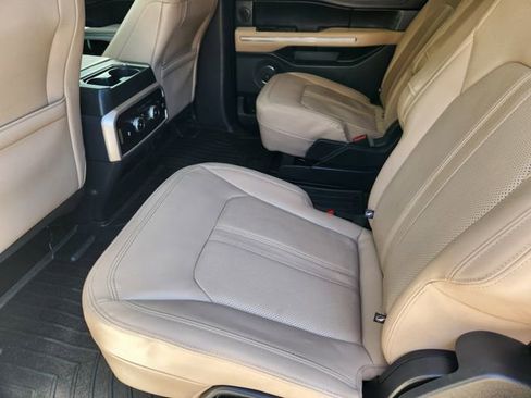 Used 2022 Ford Expedition Max Limited image 31