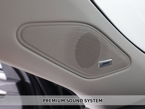 New 2025 Mitsubishi Outlander SEL image 5