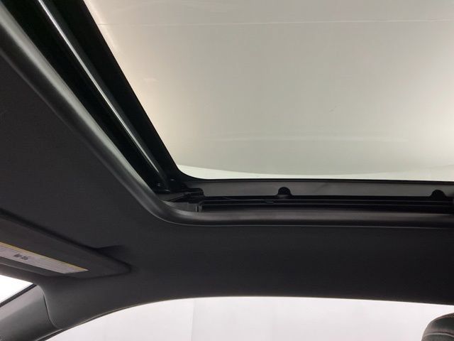 Used 2020 Chevrolet Camaro ZL1 RWD image 22