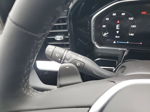 New 2026 GMC Sierra 1500 SLT image 36