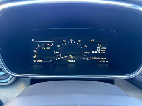 Used 2018 Lincoln Continental Reserve AWD/4WD image 17