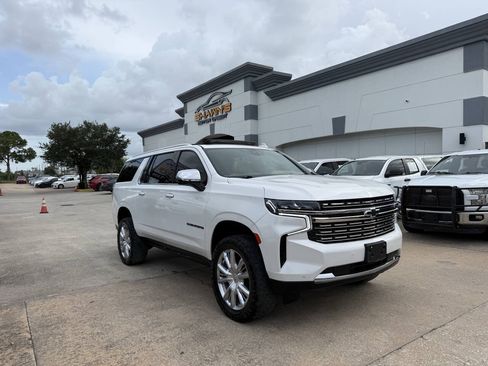 Used 2021 Chevrolet Suburban Premier AWD/4WD image 45