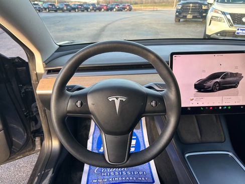 Used 2022 Tesla Model 3 Long Range image 11