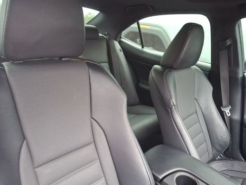 Used 2019 Lexus IS 300 F Sport w/ F Sport Package AWD/4WD image 12