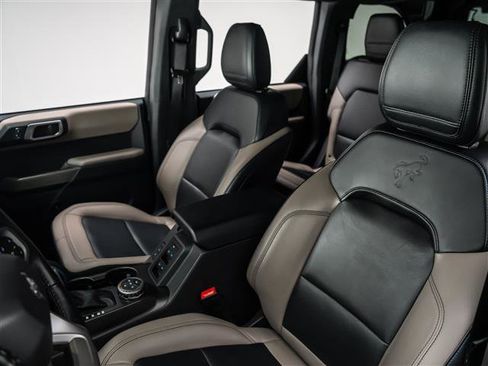 Used 2023 Ford Bronco Wildtrak image 18