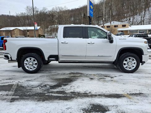 Used 2024 Chevrolet Silverado 2500 High Country w/ High Country Premium Package image 7