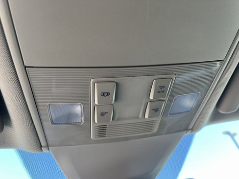 Used 2018 Volkswagen Atlas SE image 27