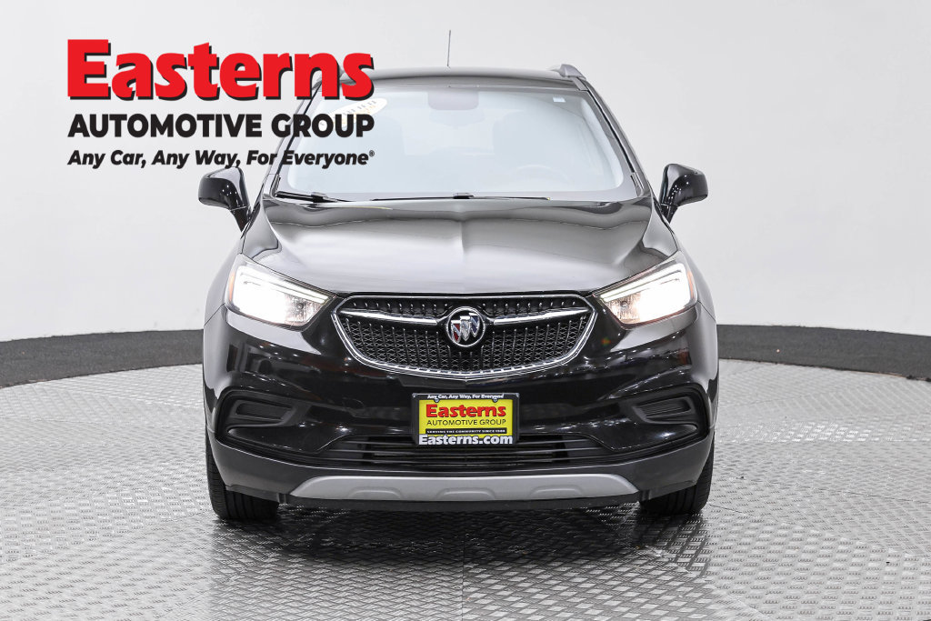 Used 2021 Buick Encore Preferred w/ Safety Package FWD image 3