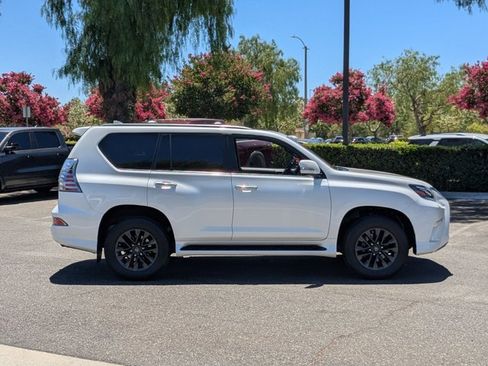 Used 2021 Lexus GX 460 Premium w/ Premium Package AWD/4WD image 4