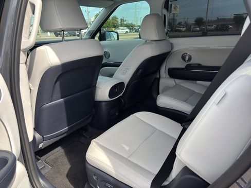 Used 2026 Hyundai Palisade Calligraphy FWD image 6