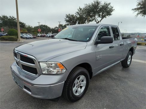 Used 2024 RAM 1500 Classic SLT image 9