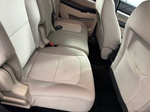 Used 2018 Ford Explorer FWD image 22