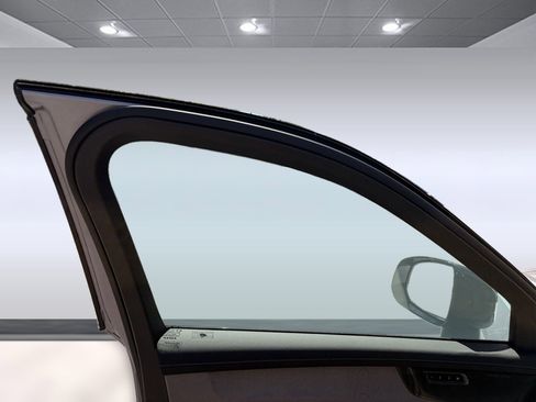 New 2026 Volvo XC90 B6 Ultra w/ Protection Package image 23