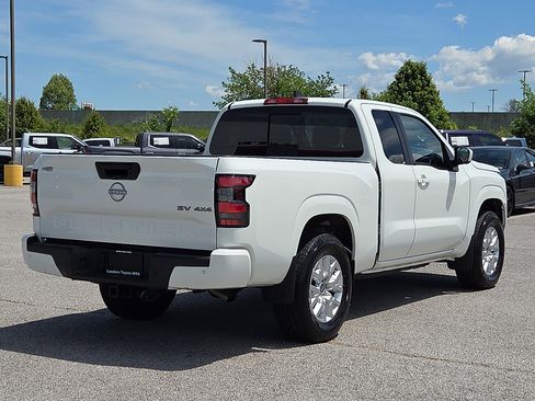 Used 2024 Nissan Frontier SV w/ SV Convenience Package AWD/4WD image 5