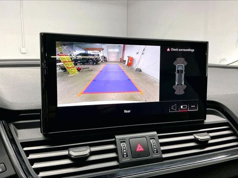 Used 2023 Audi Q5 2.0T Premium w/ Convenience Package image 23