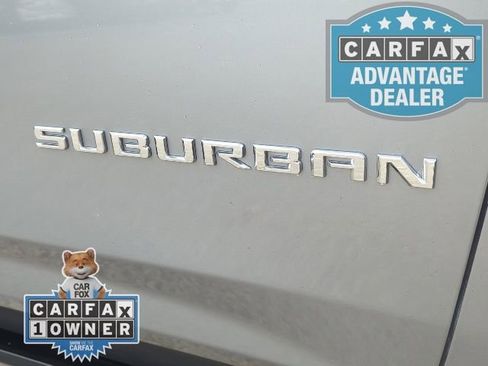 Used 2023 Chevrolet Suburban High Country image 36