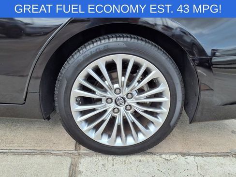 Used 2019 Toyota Avalon Limited FWD image 9