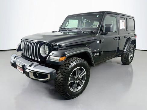 Used 2023 Jeep Wrangler Unlimited Sahara AWD/4WD image 3