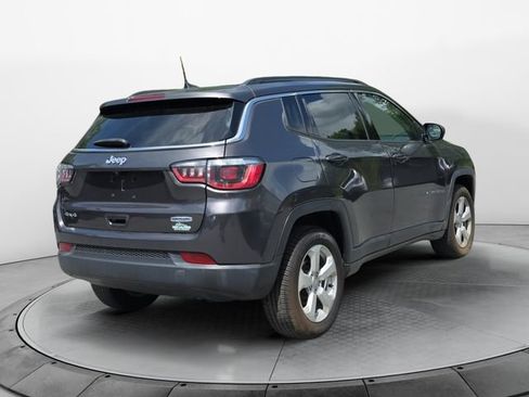 Used 2018 Jeep Compass Latitude w/ Popular Equipment Group AWD/4WD image 5