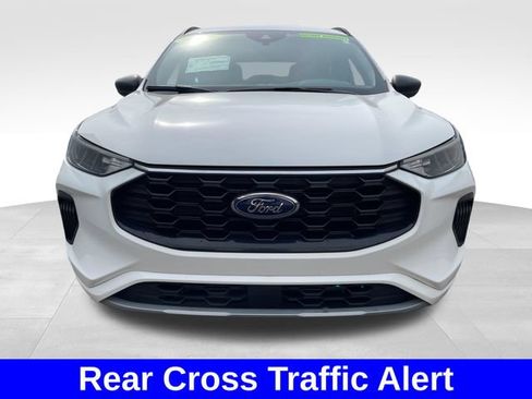 Used 2023 Ford Escape ST-Line w/ Tech Pack #1 AWD/4WD image 8