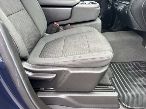 Used 2022 Chevrolet Silverado 2500 Custom w/ Custom Value Package AWD/4WD image 14