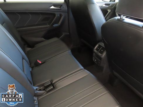 Used 2022 Volkswagen Tiguan SE R-Line image 27